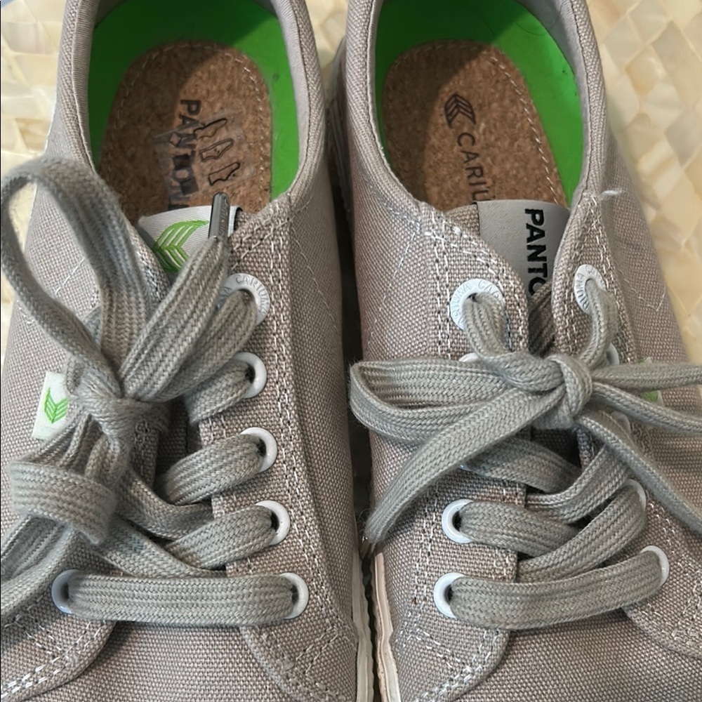 Cariuma Gray Sneakers Casual Low-Top Style - Picture 5 of 10